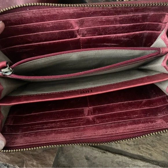 Frye Melissa Zip Around Wallet Distressed Leather -Burnt Apple- $158 - Picture 5 of 15